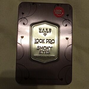 Hard Candy Look Pro Smokey Eye